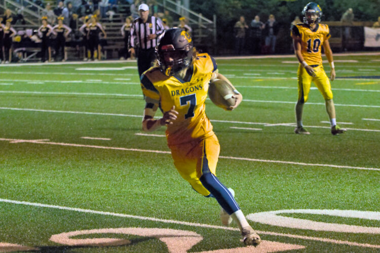 Dragons Blaze Past Valley In 2nd Half, 41-6